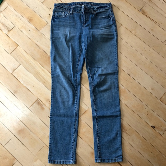 Faded Blue Jeans - Picture 3 of 5